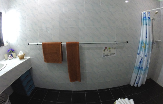 Unsere Badezimmer